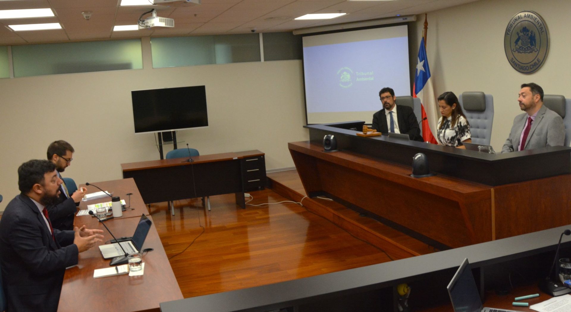 Tribunal realizó audiencia en reclamación de Municipalidad de Maipú contra la aprobación ambiental de proyecto “Edificio Pajaritos”